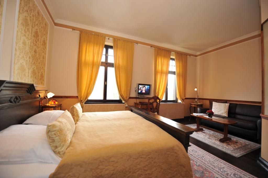 Hotel Gutshaus Kubbelkow à Bergen Auf Rugen Chambre photo